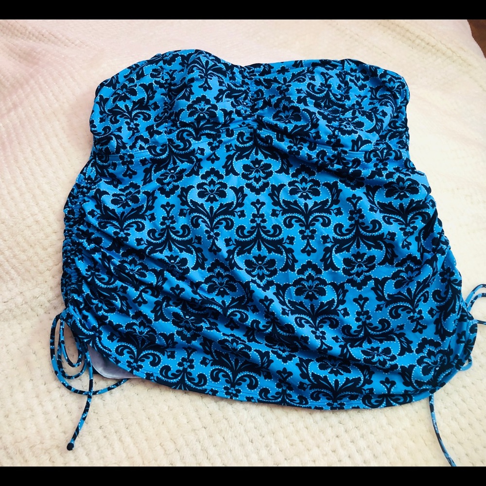 Lands’ End Strapless Tankini Swim Top Size 16